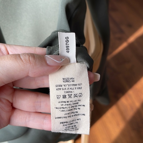 L AGENCE 100% Silk
Kyla Blouse In French Moss - Picture 5 of 7